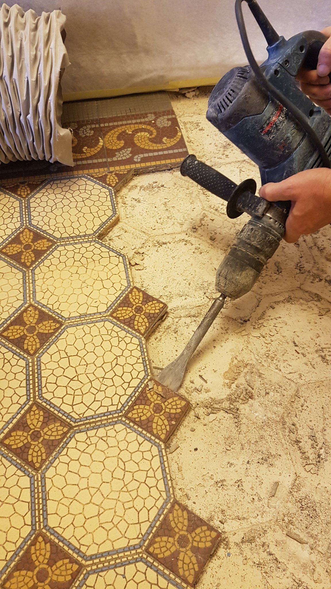 Zahna-Platten werden für die Sanierung gelöst