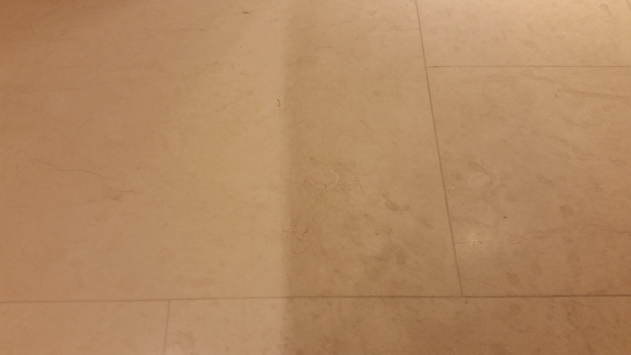 Gereinigter Steinboden in Nahaufnahme